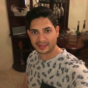 Meet your Posher, Cesar david